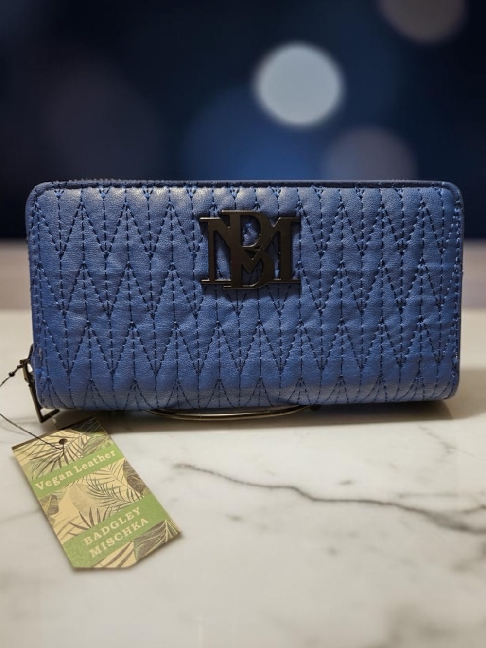 Badgley Mischka NWT Vibrant Blue Quilted Wrislet/Wallet w Phone Slot